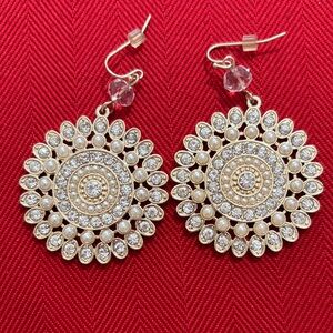 Elegant Gold Floral Earrings with faux pearls.